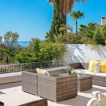 Lomas De Club アパート